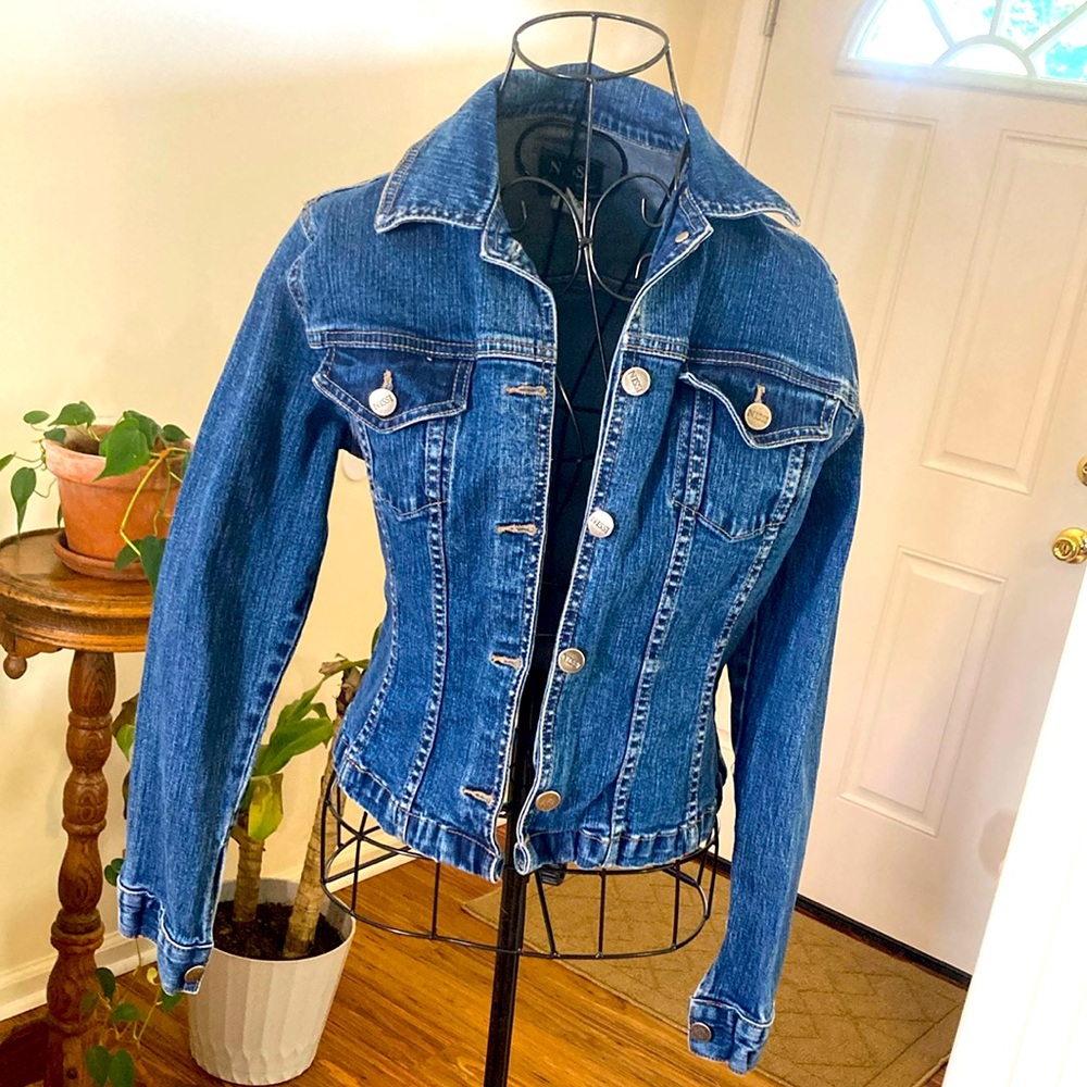 MIUSA - Vintage Fitted Nissi Classic Blue Denim Jacket!
